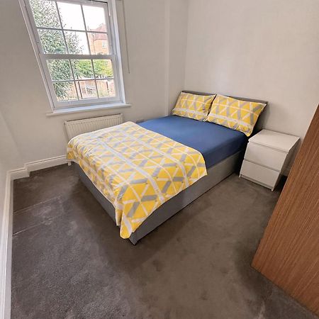 Double Bedroom In Clapham Londyn Zewnętrze zdjęcie
